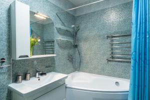 Kreschatik 21, with terrace