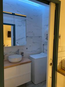 Appartements MRTN APARTMENTS Studio & Suites - Aix-les-Bains, hypercentre : photos des chambres