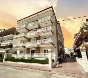 Rg Status Hotel - Salonija Kukos