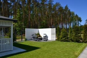 Luksusowe Apartamenty Bursztynowy Las ,,Leśny Poranek z ogrodem i widokiem na las Ustka