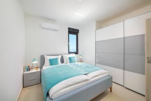 Villa Maxima with heated pool - Makarska Veliko Brdo