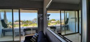 Lovely apartment in Marina Baie des Anges- Baronnet - Sew view, free parking spaces on site, restaurants, beach, supermarket