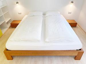 Alpenstil - 60m2 Dachstockwohnung mit Garage - BM186