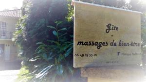 Appartements Gite pres de Sarlat avec jardin et salon de massages : photos des chambres