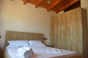 Ameti - 360 Degree Sea & Mountain Panorama View Apartments with Grand Terrace