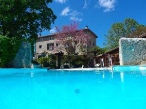 B&B / Chambres d'hotes Logis des Magnans -Les terrasses du Coutach - : Chambre Double - Vue sur Montagne