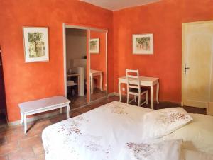 B&B / Chambres d'hotes Le Mas des Hibiscus : photos des chambres