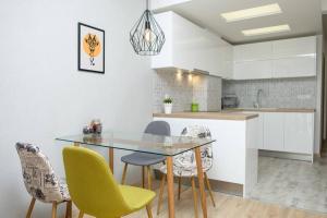 Charisma apt - lux at top city center