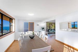 Pacific Waters - Unbeatable Views of Port Stephens