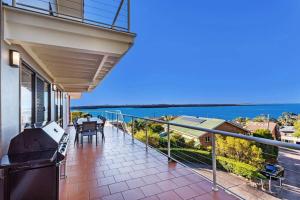 Pacific Waters - Unbeatable Views of Port Stephens