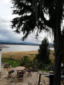 El Cascajal: Amazing lake view. Vista al lago