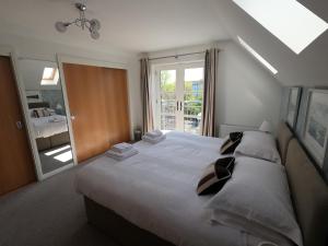 Riverbank Apartments