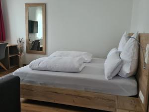 Double Room room in Hotel Drive In