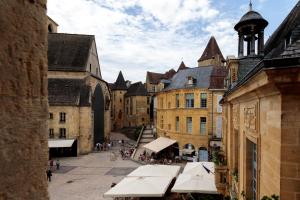 B&B / Chambres d'hotes Le Lys Dort Sarlat : photos des chambres