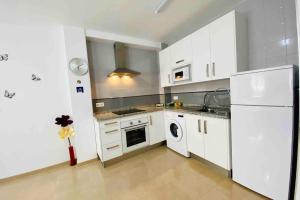 “SMILE NERJA” chic apartment with WIFI, 4 guests