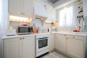 Two Coasts Villa 150m from the beach
