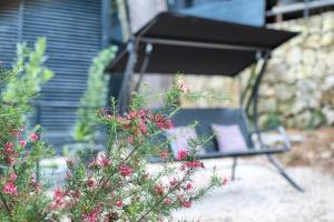 TOTAL ESCAPE Mobile Home MOCCA Camp Porton Biondi