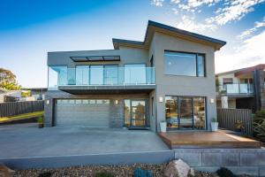 Kingfisher Retreat @ Eden Cove