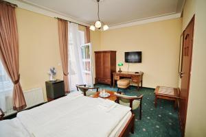 Double Room with Balcony room in Park Hotel