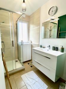 Appartements Saturne YourHostHelper : photos des chambres