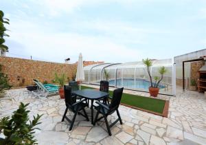 Dii Beach House - Moradia bi-familiar com piscina aquecida