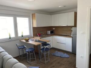 Apartmani Grgić on the adress Branka Fučića 96 