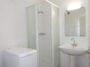 Holiday Home Les Jardins de la Clape-1 by Interhome