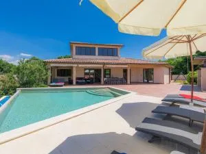 Holiday Home Andrea by Interhome - سيسان