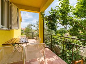 Apartment Villa Sandra-2 by Interhome