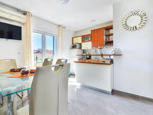 Apartment Villa Andjelka-4 by Interhome