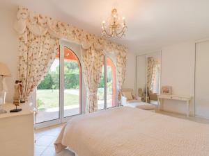 Villa Les Mûres mûres by Interhome