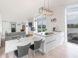 Holiday Home Ruisweg 28 by Interhome