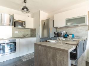 Apartment Les Portes de Pyla by Interhome