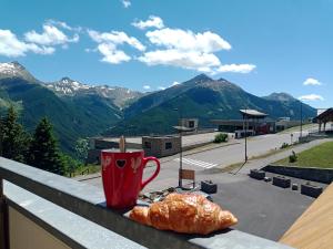 Appartements Au bon endroit N2 - Appartement 2 pieces 7 personnes - proche pistes - Belle vue : Appartement avec Vue sur la Montagne