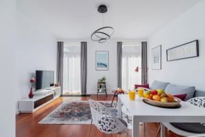 Apartment Łobzowska Cracow by Renters