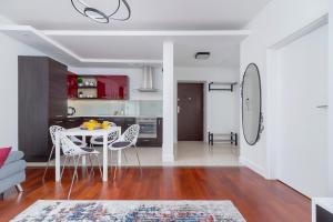 Apartment Łobzowska Cracow by Renters