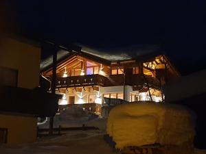 Schickster Mountain Lodge