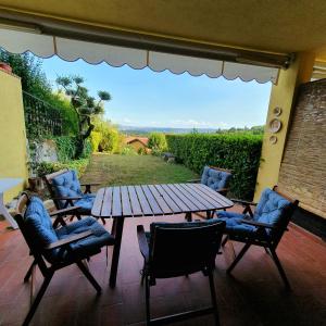 Appartamento Stropea con giardino privato e piscina