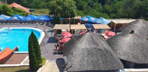 Sunny Hill Apartments & Aqua Park