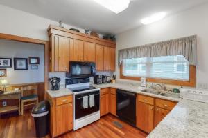 Sunset On The Sound - B Side