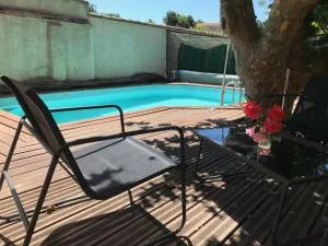 Chambre climatisée avec sdb privée dans une villa avec piscine ouverte d'avril à mi octobre - Plan-de-Cuques