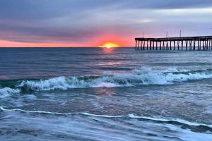 One-Bedroom Apartment room in On the Beach At The Chesapeake Bay