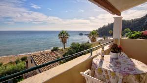 Sea View Maisonette Glyfada Beach - 4hvězdičkové hotely ve městě Glyfada