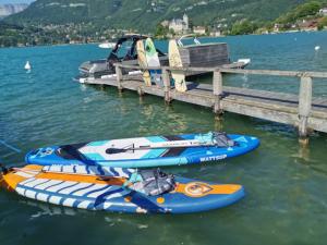 Appartements la baie des voiles ,vue lac d'Annecy ,plage privee : photos des chambres