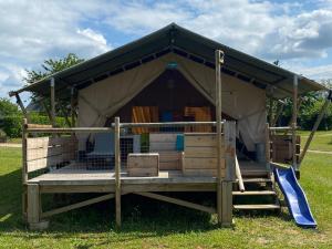 Tentes de luxe Glamping Place de la Famille : photos des chambres
