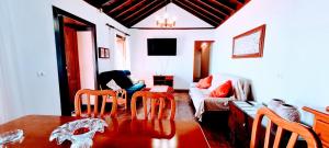 VV La Casita de Nina "by henrypole home"