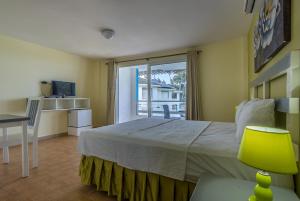 Costarena Beach Hotel