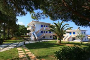 Mesogeios Hotel