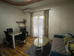 Apartment Zevs 1
