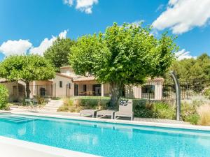 Maisons de vacances Wonderful Holiday Home in Vaison la Romaine with Pool : photos des chambres